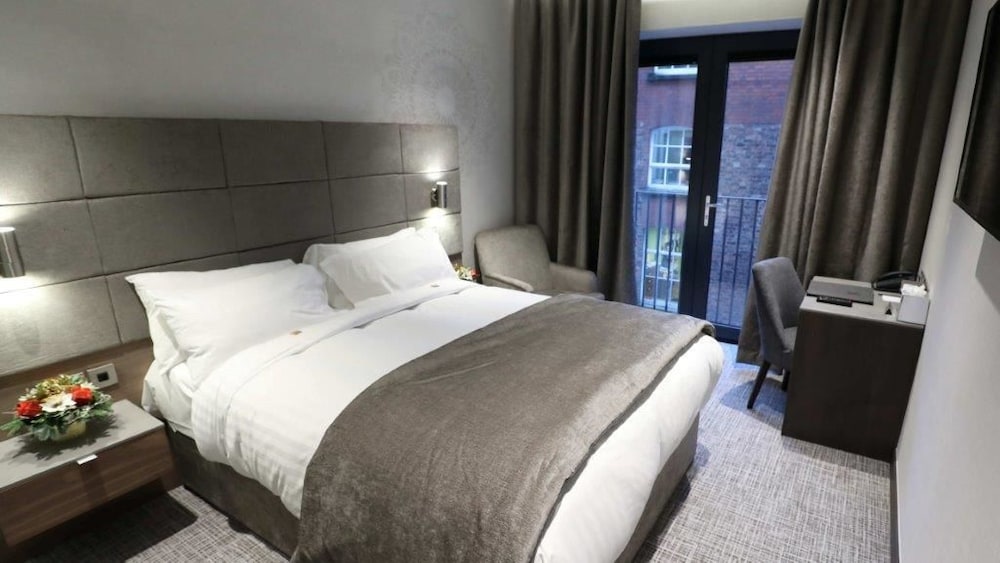 DoubleTree by Hilton Belfast City Ten Square