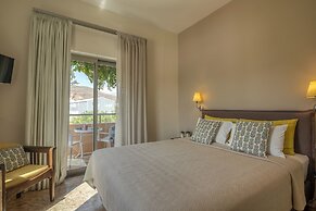 Peli Hotel