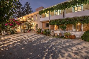 Peli Hotel
