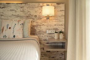 Peli Hotel
