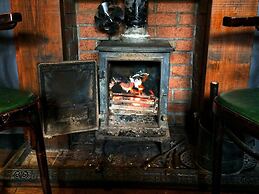 The Hopetoun Arms Hotel