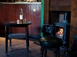 The Hopetoun Arms Hotel