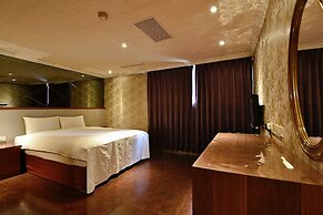 Golden Home Hotel