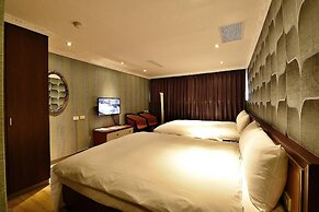 Golden Home Hotel