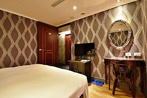 Golden Home Hotel