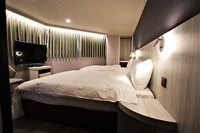 Golden Home Hotel