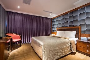 Golden Home Hotel