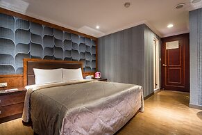 Golden Home Hotel