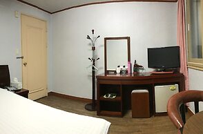 J Motel
