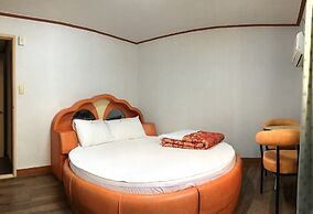 J Motel