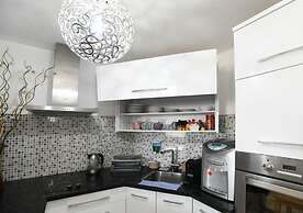 Avi's Suites - 44 Hativat Hanegev