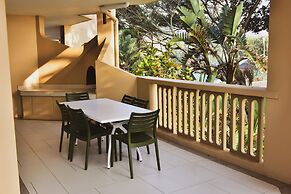 La Lucia Sands