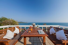 Baan Khunying – Secluded Phuket Beachfront Villa