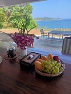 Baan Khunying – Secluded Phuket Beachfront Villa