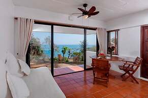 Baan Khunying – Secluded Phuket Beachfront Villa