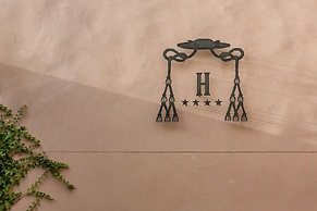Hotel Ca'l Bisbe