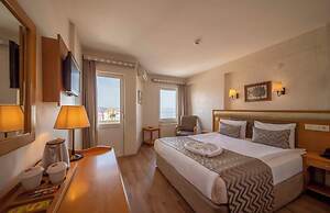 Çanak Hotel