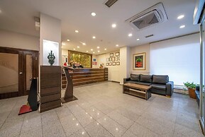 Çanak Hotel