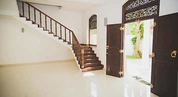 Villa Frangipani