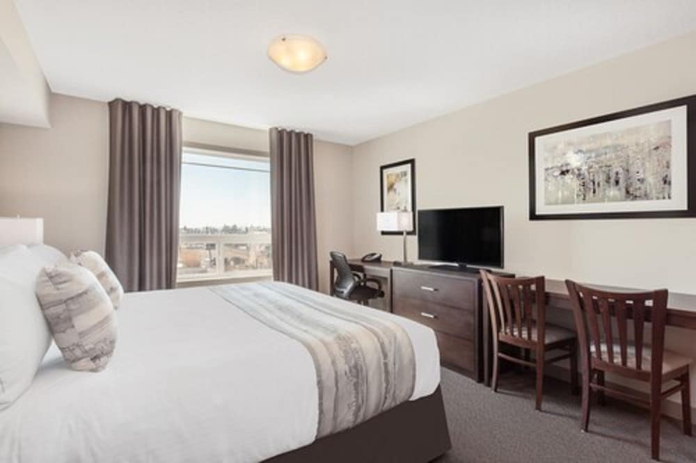 Ramada by Wyndham Grassland