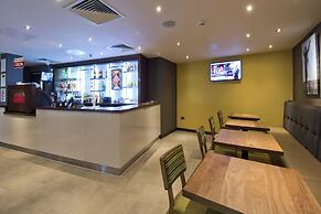 Premier Inn Cheltenham Town Centre