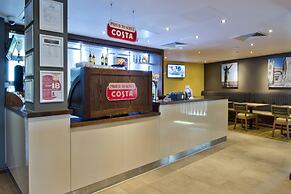 Premier Inn Cheltenham Town Centre