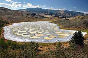 Similkameen Wild Resort & Winery