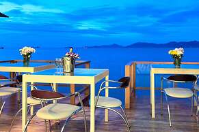 Riviera Beach Hotel