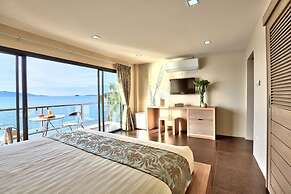 Riviera Beach Hotel