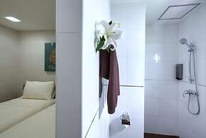 Riviera Beach Hotel