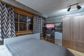 Kuukkeli Log Houses Aurora Resort