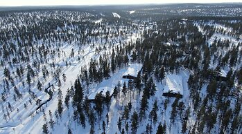 Kuukkeli Log Houses Aurora Resort