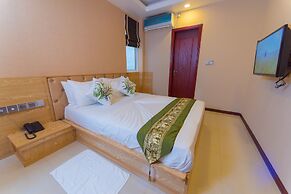 Hathaa Beach Maldives