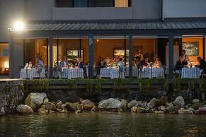 Bella Hotel & Restaurant