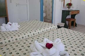 Athinoula Hotel