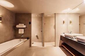 MACq 01 Hotel