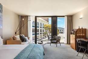 MACq 01 Hotel