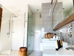 Silla Villa Private Pool & Sea View