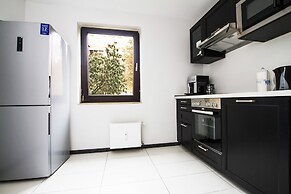 Lakeside Flat