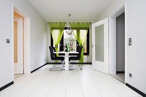 Lakeside Flat
