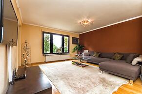 Lakeside Flat