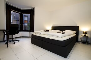 Lakeside Flat