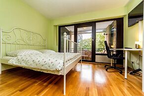 Lakeside Flat
