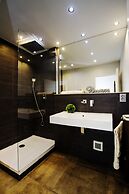 Lakeside Flat