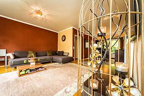 Lakeside Flat
