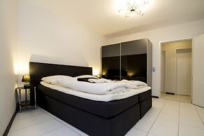 Lakeside Flat