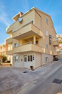 Apartments Zelic Tucepi