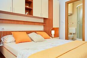 Apartments Zelic Tucepi