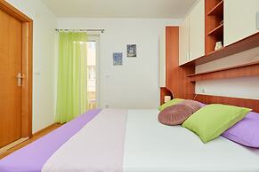 Apartments Zelic Tucepi