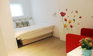 4Plus Hostel